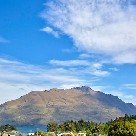 Caples Court Motel & Apartments Queenstown Buitenkant foto