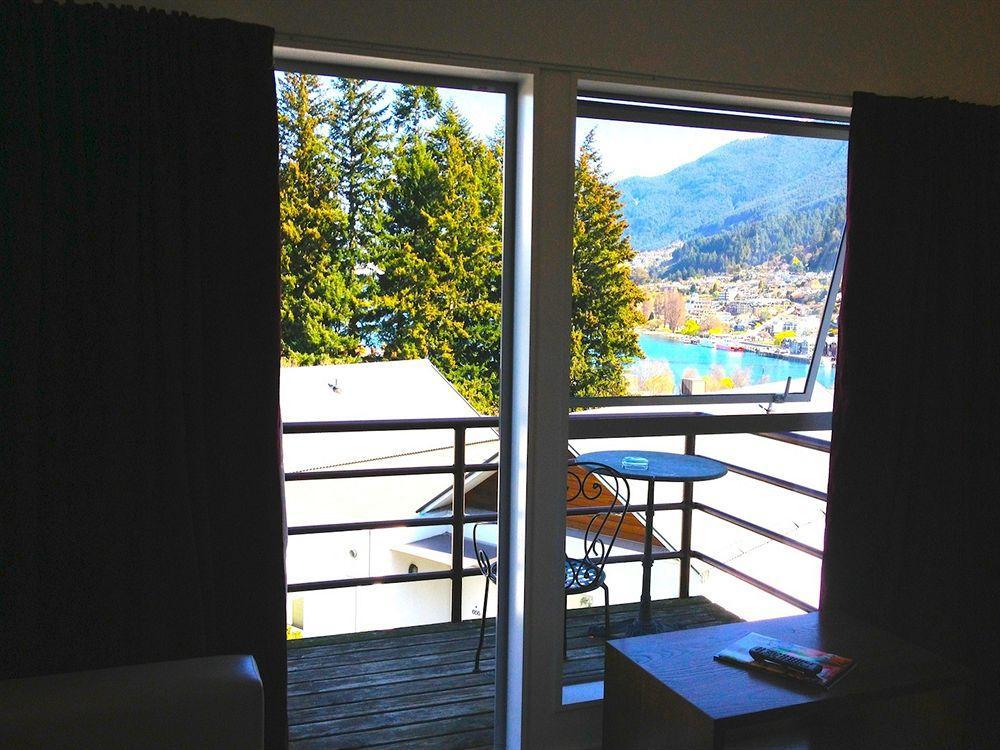 Caples Court Motel & Apartments Queenstown Buitenkant foto