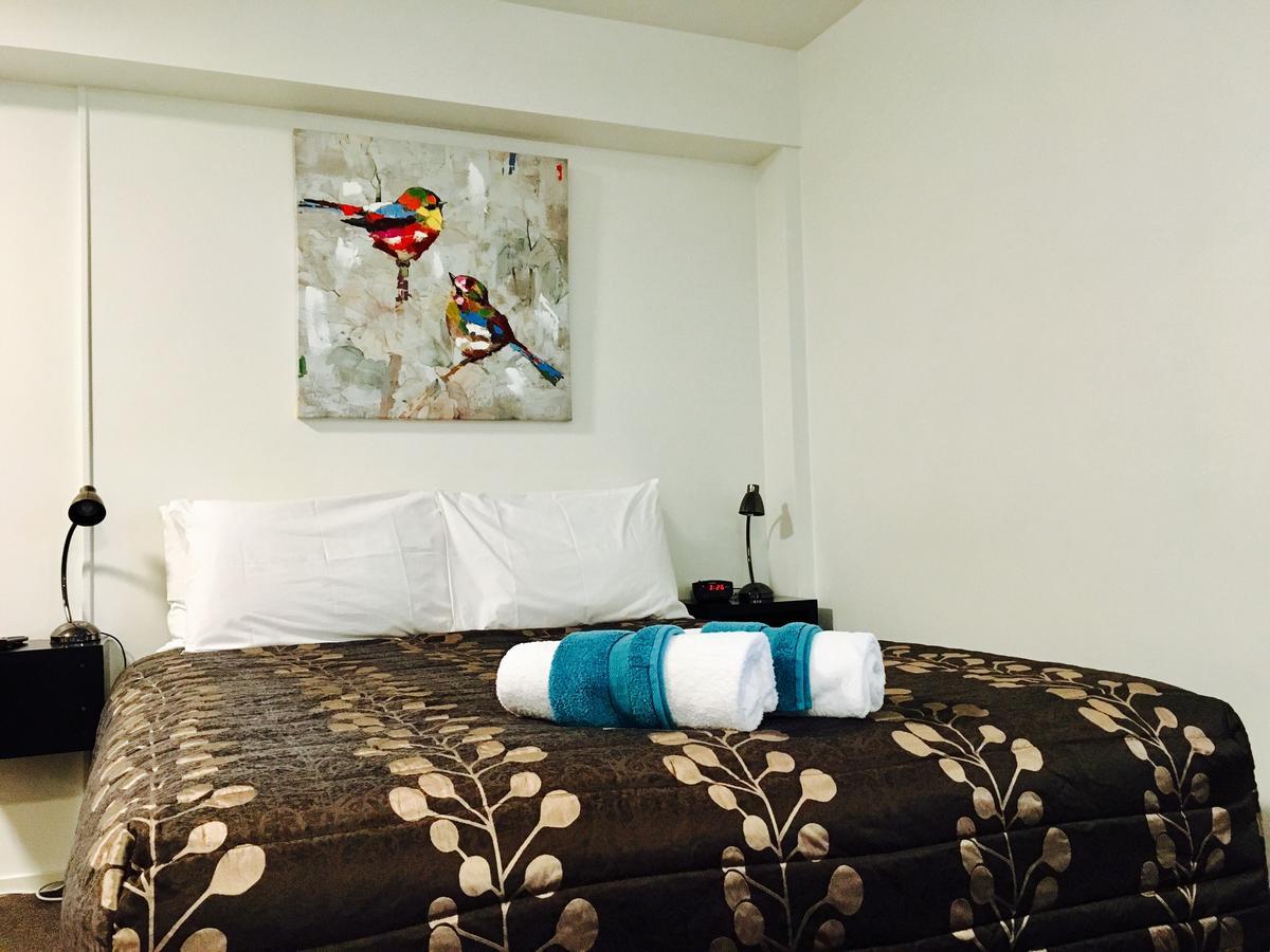 Caples Court Motel & Apartments Queenstown Buitenkant foto