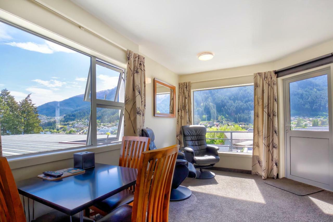Caples Court Motel & Apartments Queenstown Buitenkant foto