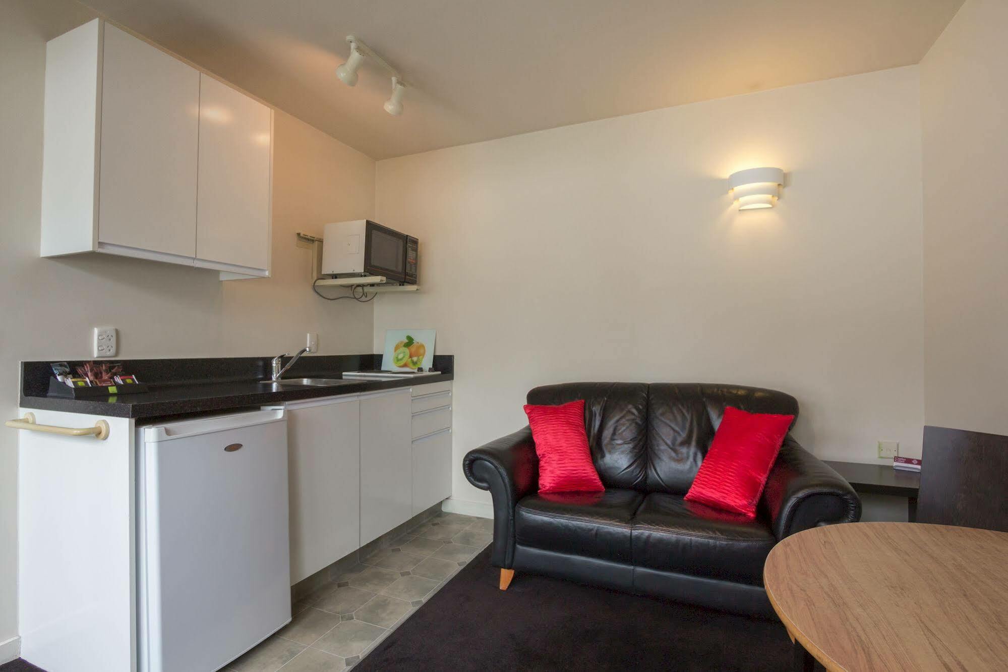 Caples Court Motel & Apartments Queenstown Buitenkant foto